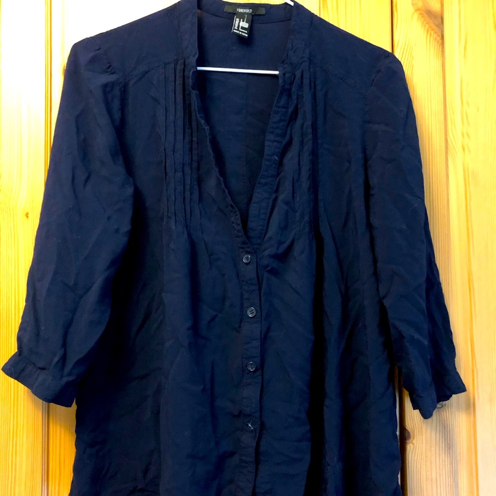 Forever 21 Navy Women’s Blouse Button-up size S